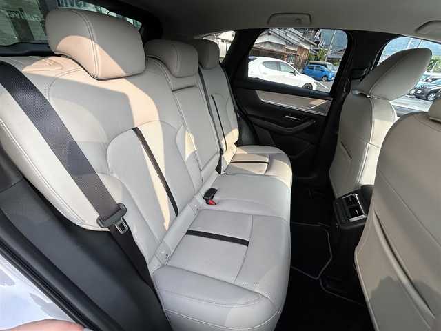 マツダ ＣＸ－６０ 25S Lパッケージ 愛媛県 2023(令5)年 1.2万km プラチナクォーツメタリック 純正ナビ(Bluetooth/AppleCarPlay/AndroidAuto/HDMI)/全周囲カメラ/レーダークルーズコントロール/パワーリフトゲート/全席シートヒーター/ステアリングヒーター/雨滴感知ワイパー/前後ドライブレコーダー/ビルトインETC/白レザーシート/ブラインドスポットモニター/LEDヘッドライト/レーンキープアシスト/横滑り防止装置/盗難防止装置/オートライト/オートマチックハイビーム/前後コーナーセンサー/ステアリングリモコン/革巻ステアリング/ABS