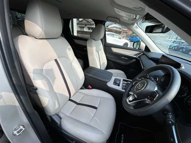 マツダ ＣＸ－６０ 25S Lパッケージ 愛媛県 2023(令5)年 1.2万km プラチナクォーツメタリック 純正ナビ(Bluetooth/AppleCarPlay/AndroidAuto/HDMI)/全周囲カメラ/レーダークルーズコントロール/パワーリフトゲート/全席シートヒーター/ステアリングヒーター/雨滴感知ワイパー/前後ドライブレコーダー/ビルトインETC/白レザーシート/ブラインドスポットモニター/LEDヘッドライト/レーンキープアシスト/横滑り防止装置/盗難防止装置/オートライト/オートマチックハイビーム/前後コーナーセンサー/ステアリングリモコン/革巻ステアリング/ABS