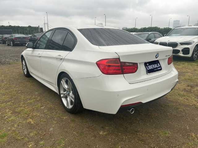 ＢＭＷ ３２０ｄ Mスポーツ 東京都 2015(平27)年 9.1万km 白 メモリナビ/ワンセグテレビ/バックカメラ/アイドリングストップ/ウィンカーミラー/クルーズコントロール/プッシュスタート/ETC/Bluetooth接続/CD、DVDチェンジャー/純正ホイールスタッドレス付き