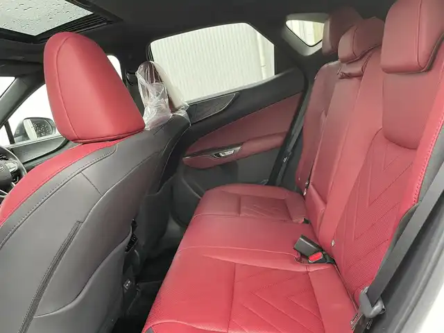 レクサス ＮＸ 250 バージョンL 石川県 2023(令5)年 1.9万km ソニッククォーツ 純正メモリーナビ/フルセグTV/パノラマモニター/革シート/シートヒーター/レーダークルーズ/レクサスセーフティ/サンルーフ/ハンドルヒーター/純正アルミホイール/ビルトインETC2.0/パワーバックドア/スマートキー/プッシュスタート/電動ミラー/保証書