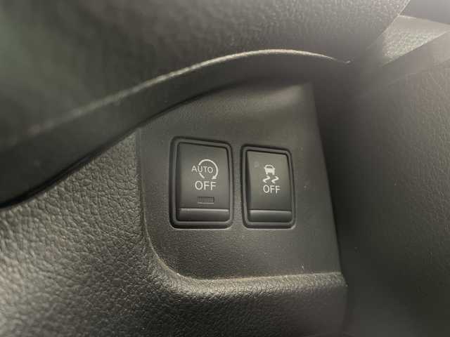 日産 セレナ ハイウェイスター Vセレクション 道央・札幌 2013(平25)年 6.5万km ブリリアントホワイトパール ・４WD/・社外CN-R300WDナビ/・DVD.CD。SD.Bluetooth/・フルセグ/バックカメラ /・後部座席モニター/・両側パワースライドドア /・クルーズコントロール/・ドライブレコーダー前後/・ETC/・アイドリングストップ/・スマートキー/ プッシュスタート