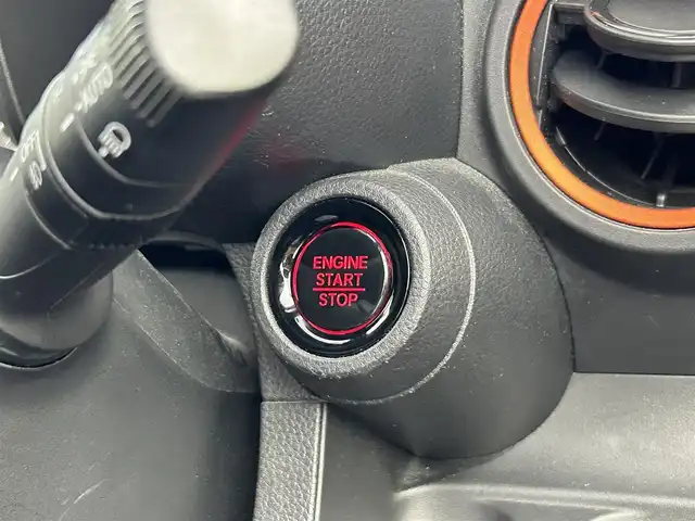 ホンダ Ｎ ＯＮＥ RS 愛知県 2021(令3)年 5.7万km プラチナホワイトパール 社外8型ナビ（フルセグ、CD、DVD、Bluetooth）/デジタルインナーミラー/ETC/ACC/シートヒーター（D+N）/衝突軽減ブレーキ/レーンキープアシスト/LEDヘッドライト/コーナーセンサー/電子パーキング/オートホールド/ドラレコ前後/オートライト/フォグライト/USB/スマートキー/横滑り防止装置