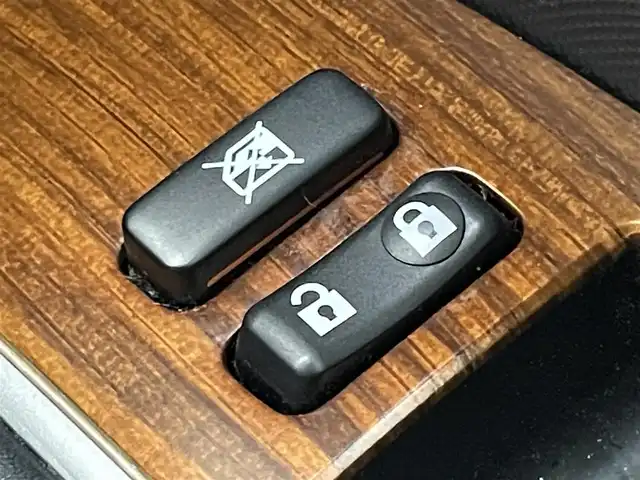 トヨタ エスティマ アエラス プレミアム G 香川県 2016(平28)年 8.6万km ブラック/レッドマイカメタリック 2トーン 純正10インチナビ(NSZN-Z66T)/→AM.FM/フルセグTV/Bluetooth/HDMI/バックカメラ/両側パワースライドドア/クルーズコントロール/前席シートヒーター/ハーフレザーシート/D席パワーシート/パワーバックドア/LEDヘッドライト/革巻きステアリング/ステアリングリモコン/コーナーセンサー/純正ドライブレコーダー/純正フロアマット/ドアバイザー/パワーウィンドウ/オートエアコン/ウィンカーミラー/ETC/スマートキー/プッシュスタート