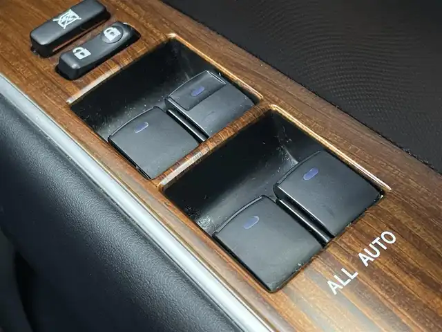 トヨタ エスティマ アエラス プレミアム G 香川県 2016(平28)年 8.6万km ブラック/レッドマイカメタリック 2トーン 純正10インチナビ(NSZN-Z66T)/→AM.FM/フルセグTV/Bluetooth/HDMI/バックカメラ/両側パワースライドドア/クルーズコントロール/前席シートヒーター/ハーフレザーシート/D席パワーシート/パワーバックドア/LEDヘッドライト/革巻きステアリング/ステアリングリモコン/コーナーセンサー/純正ドライブレコーダー/純正フロアマット/ドアバイザー/パワーウィンドウ/オートエアコン/ウィンカーミラー/ETC/スマートキー/プッシュスタート