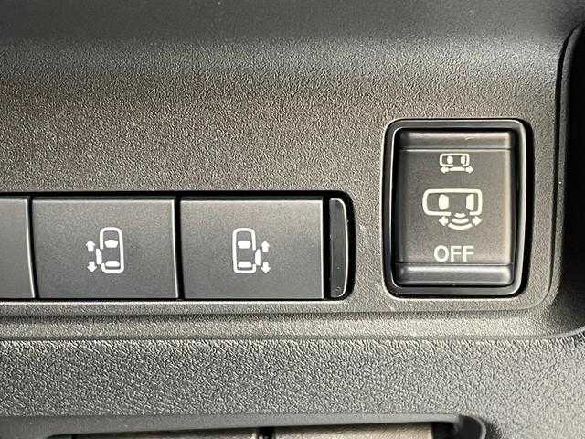 日産 セレナ e－パワー ハイウェイスター V 東京都 2025(令7)年 0.1千km プリズムホワイト e-POWER　ハイウエイスターV　ヘッドランプ オートレベライザー+アダプティブLEDヘッドライトシステム+インテリジェント アラウンドビューモニター（移動物 検知機能付）+インテリジェント ルームミラー+アドバンスドドライブアシストディスプレイ（12.3インチカラーディスプレイ）+統合型インターフェースディスプレイ+ワイヤレス充電器+6スピーカー+NissanConnectナビゲーションシステム（地デジ内蔵）+車載通信ユニット（TCU［Telematics Control Unit］）+ETC2.0ユニット（ビルトインタイプ）+ドライブレコーダー（前後セット）+プロパイロット（ナビリンク機能付）+プロパイロット緊急停止支援システム（SOSコール機能付）+SOSコール（488/400円）後席専用モニターHDMI NissanConnectナビ付車用(125/400円)