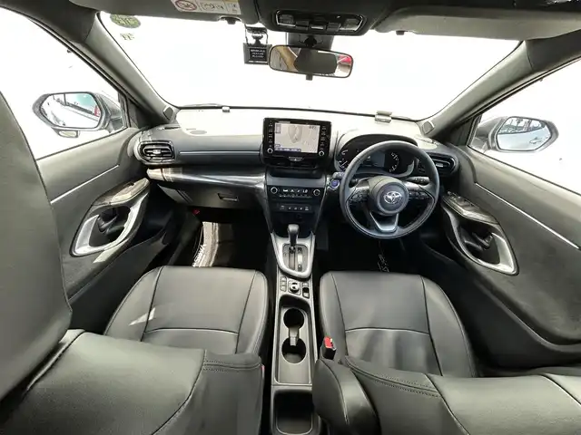 トヨタ ヤリスクロス ハイブリッド Z 福島県 2022(令4)年 0.2万km シルバーメタリック 純正8インチディスプレイオーディオ/バックカメラ/Bluetooth/電動リアゲート/BSM/トヨタセーフティセンス/オートハイビーム/ETCお/コーナーセンサー/レーダークルーズコントロール/LEDヘッドライト/シートヒーター/ハーフレザーシート