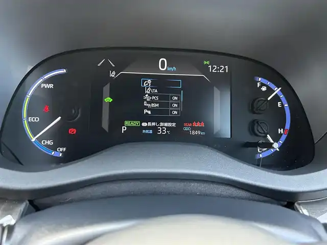 トヨタ ヤリスクロス ハイブリッド Z 福島県 2022(令4)年 0.2万km シルバーメタリック 純正8インチディスプレイオーディオ/バックカメラ/Bluetooth/電動リアゲート/BSM/トヨタセーフティセンス/オートハイビーム/ETCお/コーナーセンサー/レーダークルーズコントロール/LEDヘッドライト/シートヒーター/ハーフレザーシート