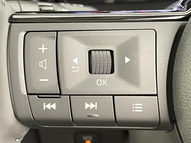 日産 セレナ e－パワー ハイウェイスター V 千葉県 2025(令7)年 0.1千km プリズムホワイト 登録済未使用車/エマージェンシーブレーキ/・プロパイロット/・レーンキープアシスト/・車線逸脱警報システム/・ブラインドスポットモニター/・クリアランスソナー/純正12.3インチコネクティッドナビ/・USB/Bluetooth/フルセグTV/・アラウンドビューモニター/・ビルトインETC2.0/・インテリジェントルームミラー/・純正前後ドライブレコーダー/純正フリップダウンモニター/両側電動ドア/革巻きステアリング/・ステアリングスイッチ/電子パーキング/・ブレーキホールド/ハーフレザーシート/左右独立エアコン/置くだけ充電/オートライト/・オートマチックハイビーム/・LEDヘッドライト/・LEDフォグランプ/純正16インチAW/電動格納ウインカーミラー/プッシュスタート/・スマートキー/・スペアキー/取扱説明書、新車時保証書