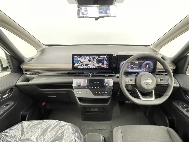 日産 セレナ e－パワー ハイウェイスター V 千葉県 2025(令7)年 0.1千km プリズムホワイト 登録済未使用車/エマージェンシーブレーキ/・プロパイロット/・レーンキープアシスト/・車線逸脱警報システム/・ブラインドスポットモニター/・クリアランスソナー/純正12.3インチコネクティッドナビ/・USB/Bluetooth/フルセグTV/・アラウンドビューモニター/・ビルトインETC2.0/・インテリジェントルームミラー/・純正前後ドライブレコーダー/純正フリップダウンモニター/両側電動ドア/革巻きステアリング/・ステアリングスイッチ/電子パーキング/・ブレーキホールド/ハーフレザーシート/左右独立エアコン/置くだけ充電/オートライト/・オートマチックハイビーム/・LEDヘッドライト/・LEDフォグランプ/純正16インチAW/電動格納ウインカーミラー/プッシュスタート/・スマートキー/・スペアキー/取扱説明書、新車時保証書