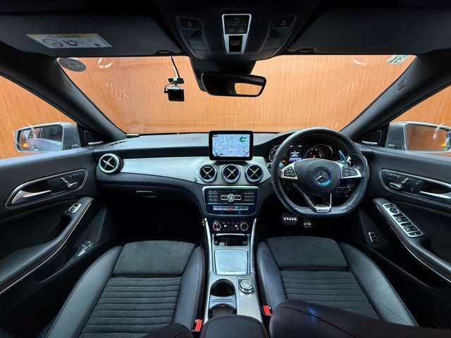 メルセデス・ベンツ ＣＬＡ１８０ AMG スタイル 千葉県 2018(平30)年 2.9万km マウンテングレー ＡＭＧプレミアムパッケージ　/パノラマＳＲ　/１オーナー　/ｈ／ｋサウンド　/アンビエントライト　/純正ナビ　/バックカメラ　/ＡＣＣ　/ＢＳＭ　/ＬＥＤヘッドライト　/オートライト　/半革　/シートヒーター　/パワーシート