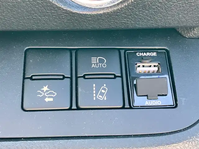 トヨタ シエンタ G 大阪府 2017(平29)年 2.3万km ブラックマイカ モデリスタエアロ/純正ナビ(CD/DVD/BT/フルセグ)/バックカメラ/両側パワースライドドア/ETC2.0/ワンオーナー/USB入力端子/ウォークスルー/純正フロアマット/横滑り防止装置/レーンキープアシスト/オートライト/オートマチックハイビーム/LEDヘッドライト/Wエアバック/純正ホイールキャップ車載/エンジンスタートボタン/スマートキー/パワーステアリング/パワーウィンドウ/アイドリングストップ/オートエアコン/社外アルミホイール/ABS/Wエアバック