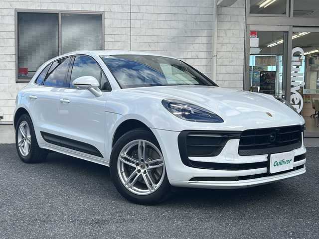 ポルシェ ポルシェ マカン 埼玉県 2022(令4)年 0.8万km ピュアホワイト 純正ナビ　/BT/USB/SD/FM/AM/前後ドライブレコーダー　/社外レーダー探知機　/ＡＣＣ　/全周囲カメラ　/衝突軽減システム　/前席シートヒーター　/前席パワーシート/クリアランスソナー/アイドリングストップ/ハンドルアシスト/横滑り防止/パドルシフト/ステアリングスイッチ/オートライト/パワーバックドア/ＢＳＭ　/スマートキー２本　/保証書　/取扱説明書