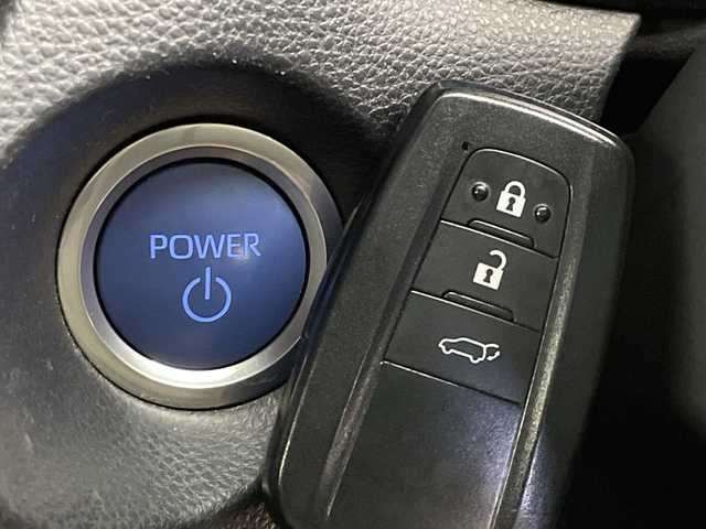 トヨタ カローラ クロス ハイブリッド Z 新潟県 2022(令4)年 4.9万km プラチナホワイトパールマイカ ４WD/純正ディスプレイオーディオ/（BT/FM/AM/フルセグTV）/バックカメラ/ステアリングスイッチ/パワーシート/ハーフレザーシート/シートヒーター/電動リアゲート/TVキャンセラー/シーケンシャルウィンカー/電格ミラー/純正LEDオートヘッドライト/フロントフォグライト/ヘッドライトレベライザー/電格ミラー/ETC