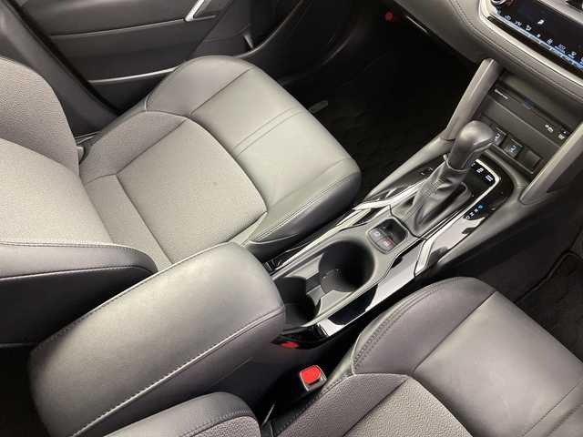 トヨタ カローラ クロス ハイブリッド Z 新潟県 2022(令4)年 4.9万km プラチナホワイトパールマイカ ４WD/純正ディスプレイオーディオ/（BT/FM/AM/フルセグTV）/バックカメラ/ステアリングスイッチ/パワーシート/ハーフレザーシート/シートヒーター/電動リアゲート/TVキャンセラー/シーケンシャルウィンカー/電格ミラー/純正LEDオートヘッドライト/フロントフォグライト/ヘッドライトレベライザー/電格ミラー/ETC