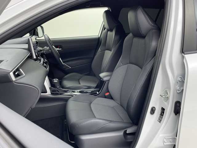 トヨタ カローラ クロス ハイブリッド Z 新潟県 2022(令4)年 4.9万km プラチナホワイトパールマイカ ４WD/純正ディスプレイオーディオ/（BT/FM/AM/フルセグTV）/バックカメラ/ステアリングスイッチ/パワーシート/ハーフレザーシート/シートヒーター/電動リアゲート/TVキャンセラー/シーケンシャルウィンカー/電格ミラー/純正LEDオートヘッドライト/フロントフォグライト/ヘッドライトレベライザー/電格ミラー/ETC