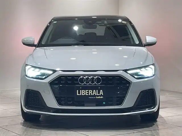 アウディ Ａ１ SB 35TFSI アドバンスド 愛知県 2020(令2)年 4.3万km グレイシアホワイトメタリック コントラストルーフ　/コンビニエンスＰＫＧ　/アシスタンスＰＫＧ　/ナビゲーションＰＫＧ　/バーチャルコクピット/MMIナビゲーション/シートヒーター　/Ｂｌｕｅｔｏｏｔｈ　/バックカメラ　/ＡｐｐｌｅＣａｒＰｌａｙ　/ＡｎｄｒｏｉｄＡｕｔｏ　/ACC/LKA/LEDヘッドライト/ドライブレコーダー/ETC２．０/プッシュスタート/ウィンカーミラー/アイドリングストップ