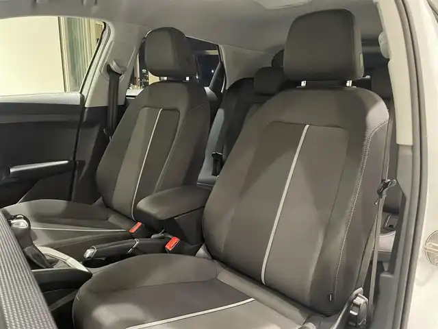 アウディ Ａ１ SB 35TFSI アドバンスド 愛知県 2020(令2)年 4.3万km グレイシアホワイトメタリック コントラストルーフ　/コンビニエンスＰＫＧ　/アシスタンスＰＫＧ　/ナビゲーションＰＫＧ　/バーチャルコクピット/MMIナビゲーション/シートヒーター　/Ｂｌｕｅｔｏｏｔｈ　/バックカメラ　/ＡｐｐｌｅＣａｒＰｌａｙ　/ＡｎｄｒｏｉｄＡｕｔｏ　/ACC/LKA/LEDヘッドライト/ドライブレコーダー/ETC２．０/プッシュスタート/ウィンカーミラー/アイドリングストップ