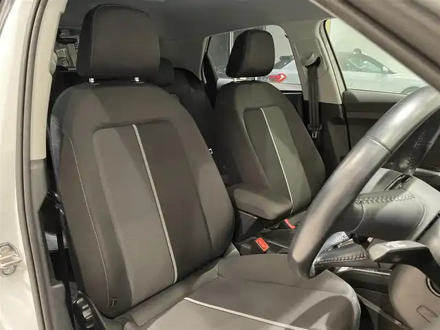 アウディ Ａ１ SB 35TFSI アドバンスド 愛知県 2020(令2)年 4.3万km グレイシアホワイトメタリック コントラストルーフ　/コンビニエンスＰＫＧ　/アシスタンスＰＫＧ　/ナビゲーションＰＫＧ　/バーチャルコクピット/MMIナビゲーション/シートヒーター　/Ｂｌｕｅｔｏｏｔｈ　/バックカメラ　/ＡｐｐｌｅＣａｒＰｌａｙ　/ＡｎｄｒｏｉｄＡｕｔｏ　/ACC/LKA/LEDヘッドライト/ドライブレコーダー/ETC２．０/プッシュスタート/ウィンカーミラー/アイドリングストップ