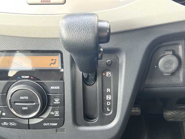 スズキ ワゴンＲ FZ 鳥取県 2014(平26)年 5.2万km クリスタルホワイトP ワンオーナー/プリクラッシュ/フルタイム４WD/スマートキーx2個/前席シートヒーター/純正エアロ/純正14インチAW/社外メモリナビ/ワンセグ・USB/革巻ステアリング/アイドリングストップ/オートエアコン/ETC/保証書・取説