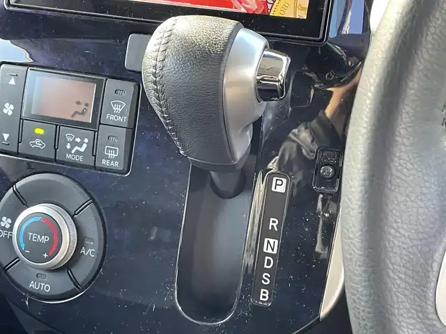 ダイハツ タント カスタムRSトップED VS SAⅢ 愛知県 2019(平31)年 9万km 赤 スマートキー/プッシュスタート/純正8インチナビ/（CD/DVD/FM/AM/BT/HDMI/USB）/フルセグTV/パノラミックビューモニター/純正10.1インチフリップダウンモニター/ETC/純正15インチAW/スマートアシスト3/両側パワースライドドア/ハーフレザーシート/シートヒーター/純正フロアマット/純正ドアバイザー/ステアリングスイッチ/取説、保証書