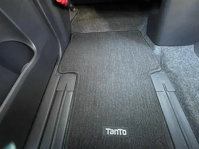 ダイハツ タント カスタムRSトップED VS SAⅢ 愛知県 2019(平31)年 9万km 赤 スマートキー/プッシュスタート/純正8インチナビ/（CD/DVD/FM/AM/BT/HDMI/USB）/フルセグTV/パノラミックビューモニター/純正10.1インチフリップダウンモニター/ETC/純正15インチAW/スマートアシスト3/両側パワースライドドア/ハーフレザーシート/シートヒーター/純正フロアマット/純正ドアバイザー/ステアリングスイッチ/取説、保証書