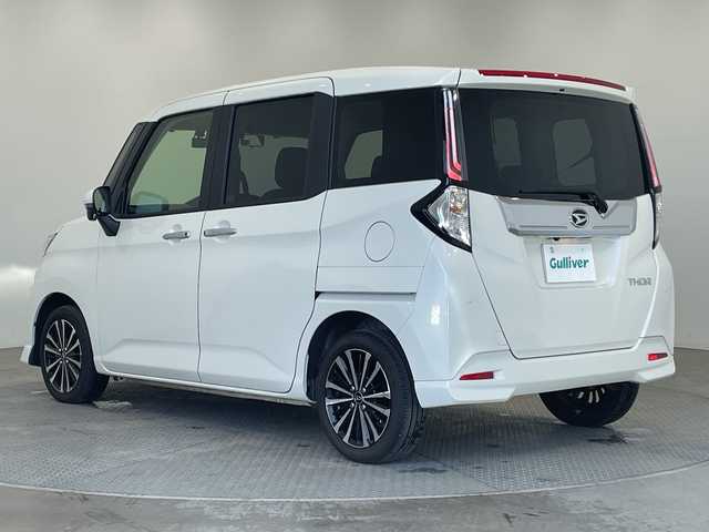 ダイハツ トール カスタムG ターボ 栃木県 2023(令5)年 1.8万km パールホワイトⅢ 純正ディスプレイオーディオ　/（フルセグTV/bluetooth）/禁煙車　/全方位カメラ　/前後コーナーセンサー　/スマートアシスト　/ビルトインＥＴＣ　/前後ドラレコ　/両側パワースライドドア　/オートライト　/ＬＥＤヘッドライト　/フォグランプ/スマートキー/プッシュスタート/アイドリングストップ/ステアリングスイッチ/革巻きステアリング/電動格納ミラー/純正アルミホイール/社外フロアマット