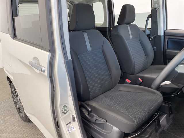 ダイハツ トール カスタムG ターボ 栃木県 2023(令5)年 1.8万km パールホワイトⅢ 純正ディスプレイオーディオ　/（フルセグTV/bluetooth）/禁煙車　/全方位カメラ　/前後コーナーセンサー　/スマートアシスト　/ビルトインＥＴＣ　/前後ドラレコ　/両側パワースライドドア　/オートライト　/ＬＥＤヘッドライト　/フォグランプ/スマートキー/プッシュスタート/アイドリングストップ/ステアリングスイッチ/革巻きステアリング/電動格納ミラー/純正アルミホイール/社外フロアマット