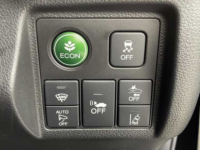 ホンダ ヴェゼル ハイブリッド Z ホンダセンシング 大阪府 2017(平29)年 5.9万km クリスタルブラックパール 純正8型ナビ(フルセグTV/HDMI/USB/CD/DVD)/リンクアップフリー/バックカメラ/ETC/ルーフレール/Honda SENSING/・衝突軽減ブレーキ/・誤発信抑制機能/・歩行者事故低減ステアリング/・路外逸脱抑制機能/・アダブティブ・クルーズ・コントロール/・車線維持支援システム/・先行車発信お知らせ機能/・標識認識機能/オートライト/盗難防止装置/ハーフレザーシート/シートヒーター(D/N席)/純正フロアマット/純正AW/スペアキー/地図カードなし/取扱説明書/保証書