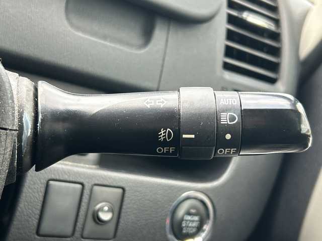 トヨタ ヴォクシー ZS 煌 山口県 2011(平23)年 9万km ブラック ワンオーナー/禁煙車/モデリスタエアロ/(フロント・リアアンダー)/スマートキー/プッシュスタート/フリップダウンモニター/ETC/両側パワースライドドア/純正メモリナビ/(TV/BT/DVD/ラジオ)/バックカメラ/パドルシフト/オートライト/オートエアコン/純正フロアマット/純正アルミホイール/保証書/取扱説明書/記録簿