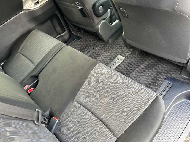 トヨタ ヴォクシー ZS 煌 山口県 2011(平23)年 9万km ブラック ワンオーナー/禁煙車/モデリスタエアロ/(フロント・リアアンダー)/スマートキー/プッシュスタート/フリップダウンモニター/ETC/両側パワースライドドア/純正メモリナビ/(TV/BT/DVD/ラジオ)/バックカメラ/パドルシフト/オートライト/オートエアコン/純正フロアマット/純正アルミホイール/保証書/取扱説明書/記録簿