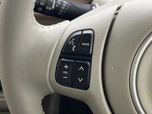 スズキ ラパン X 秋田県 2021(令3)年 2万km フレンチミントパールメタリック 4WD/純正ナビ　/フルセグTV/CD/DVD/Bluetooth/レーダーブレーキサポート　/レーンキープアシスト　/横滑り防止装置　/コーナーセンサー　/アイドリングストップ/バックカメラ　/前席シートヒーター　/nanoeエアコン　/スペアキー　/エンジンスターター　/LEDヘッドライト/ドアミラーヒーラー/電動格納ミラー/プッシュスタート/純正フロアマット/純正アルミホイール/純正ドアバイザー