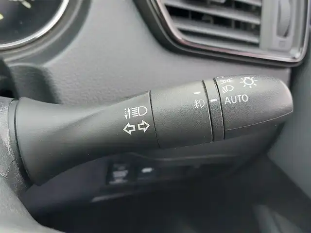 日産 エクストレイル ハイブリッド 20Xi 東京都 2020(令2)年 6.4万km ブリリアントホワイトパール オートプロパイロット/純正10インチナビ（MM519D-L）/CD/DVD/BT/AM/FM/TV/アラウンドビューモニター/ビルトインETC/ハーフレザーシート/全席シートヒーター/LEDヘッドライト/ルーフレール/デジタルインナーミラー/ハンズフリー電動リアゲート