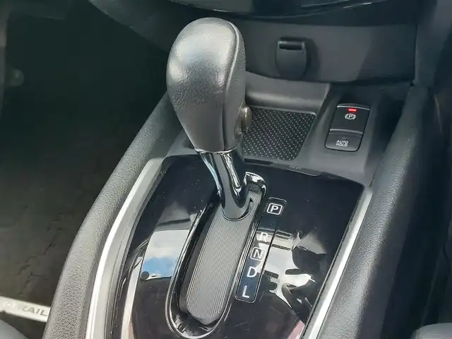 日産 エクストレイル ハイブリッド 20Xi 東京都 2020(令2)年 6.4万km ブリリアントホワイトパール オートプロパイロット/純正10インチナビ（MM519D-L）/CD/DVD/BT/AM/FM/TV/アラウンドビューモニター/ビルトインETC/ハーフレザーシート/全席シートヒーター/LEDヘッドライト/ルーフレール/デジタルインナーミラー/ハンズフリー電動リアゲート