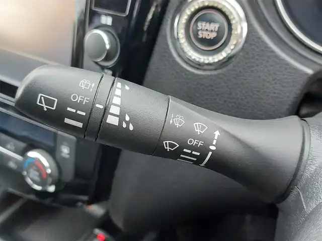 日産 エクストレイル ハイブリッド 20Xi 東京都 2020(令2)年 6.4万km ブリリアントホワイトパール オートプロパイロット/純正10インチナビ（MM519D-L）/CD/DVD/BT/AM/FM/TV/アラウンドビューモニター/ビルトインETC/ハーフレザーシート/全席シートヒーター/LEDヘッドライト/ルーフレール/デジタルインナーミラー/ハンズフリー電動リアゲート