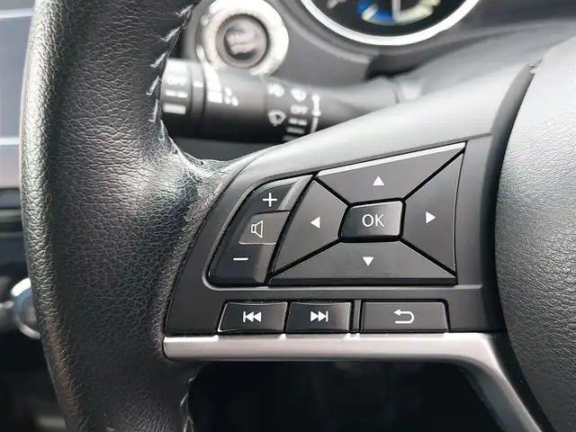 日産 エクストレイル ハイブリッド 20Xi 東京都 2020(令2)年 6.4万km ブリリアントホワイトパール オートプロパイロット/純正10インチナビ（MM519D-L）/CD/DVD/BT/AM/FM/TV/アラウンドビューモニター/ビルトインETC/ハーフレザーシート/全席シートヒーター/LEDヘッドライト/ルーフレール/デジタルインナーミラー/ハンズフリー電動リアゲート