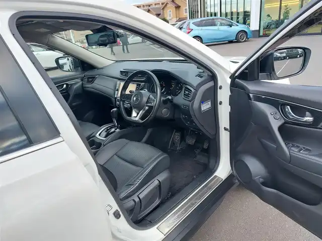 日産 エクストレイル ハイブリッド 20Xi 東京都 2020(令2)年 6.4万km ブリリアントホワイトパール オートプロパイロット/純正10インチナビ（MM519D-L）/CD/DVD/BT/AM/FM/TV/アラウンドビューモニター/ビルトインETC/ハーフレザーシート/全席シートヒーター/LEDヘッドライト/ルーフレール/デジタルインナーミラー/ハンズフリー電動リアゲート