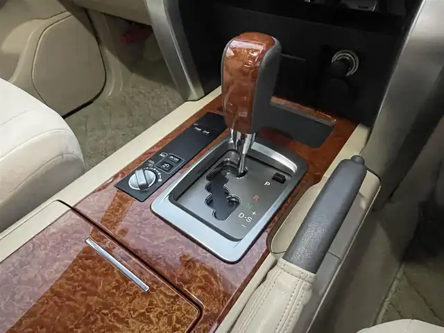 トヨタ ランドクルーザー AX 愛知県 2015(平27)年 10.6万km ホワイトパールクリスタルシャイン ECLIPSE SDナビ/フルセグTV/バックカメラ/Bluetooth/サンルーフ/モデリスタエアロ/デフロック/ETC