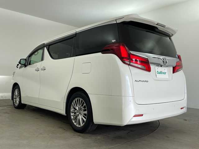 トヨタ アルファード G 兵庫県 2019(平31)年 7.3万km ホワイトパールクリスタルシャイン ・ワンオーナー車/・サンルーフ/・トヨタセーフティーセンス/・プリクラッシュセーフティ/・レーントレーシングアシスト/・レーダークルーズコントロール/・オートマチックハイビーム/・パーキングサポートブレーキ/・ロードサインアシスト/・先行車発進告知/・ナノイー/・純正10型ナビ＆フルセグ＆BT＆USB＆DVD&HDMI/・純正12型フリップダウンモニター/・両側パワースライドドア/・バックカメラ/・ビルトインETC2.0/・ベージュ革シート/・前席パワーシート/・運転席メモリーシート/・前席シートヒーター/・前席シートベンチレーション/・助手席、2列目オットマン/・ステアリングスイッチ/・ウッドコンビステアリング/・スマートキー/・プッシュスタート/・3眼LEDヘッドライト/・LEDフォグ/・オートライト/・AC１００V/・純正17インチアルミホイール