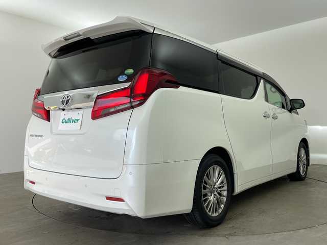 トヨタ アルファード G 兵庫県 2019(平31)年 7.3万km ホワイトパールクリスタルシャイン ・ワンオーナー車/・サンルーフ/・トヨタセーフティーセンス/・プリクラッシュセーフティ/・レーントレーシングアシスト/・レーダークルーズコントロール/・オートマチックハイビーム/・パーキングサポートブレーキ/・ロードサインアシスト/・先行車発進告知/・ナノイー/・純正10型ナビ＆フルセグ＆BT＆USB＆DVD&HDMI/・純正12型フリップダウンモニター/・両側パワースライドドア/・バックカメラ/・ビルトインETC2.0/・ベージュ革シート/・前席パワーシート/・運転席メモリーシート/・前席シートヒーター/・前席シートベンチレーション/・助手席、2列目オットマン/・ステアリングスイッチ/・ウッドコンビステアリング/・スマートキー/・プッシュスタート/・3眼LEDヘッドライト/・LEDフォグ/・オートライト/・AC１００V/・純正17インチアルミホイール