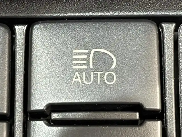 トヨタ シエンタ G クエロ 愛知県 2019(令1)年 7.6万km ヴィンテージブラウンパールクリスタルシャイン/ホワイトパールクリスタルシャイン ツートンカラー/純正SDナビ/CD/DVD/BT/フルセグTV/全方位カメラ/ビルドinETC/トヨタセーフティーセンス/衝突軽減ブレーキ/レーンキープアシスト/先行車発進お知らせ機能/LEDヘッドライト/オートライト/オートハイビーム/両側パワースライドドア/スマートキー/プッシュスタート/純正ドライブレコーダー