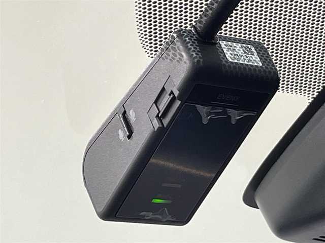 トヨタ シエンタ G クエロ 愛知県 2019(令1)年 7.6万km ヴィンテージブラウンパールクリスタルシャイン/ホワイトパールクリスタルシャイン ツートンカラー/純正SDナビ/CD/DVD/BT/フルセグTV/全方位カメラ/ビルドinETC/トヨタセーフティーセンス/衝突軽減ブレーキ/レーンキープアシスト/先行車発進お知らせ機能/LEDヘッドライト/オートライト/オートハイビーム/両側パワースライドドア/スマートキー/プッシュスタート/純正ドライブレコーダー