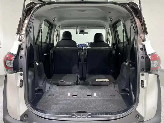 トヨタ シエンタ G クエロ 愛知県 2019(令1)年 7.6万km ヴィンテージブラウンパールクリスタルシャイン/ホワイトパールクリスタルシャイン ツートンカラー/純正SDナビ/CD/DVD/BT/フルセグTV/全方位カメラ/ビルドinETC/トヨタセーフティーセンス/衝突軽減ブレーキ/レーンキープアシスト/先行車発進お知らせ機能/LEDヘッドライト/オートライト/オートハイビーム/両側パワースライドドア/スマートキー/プッシュスタート/純正ドライブレコーダー