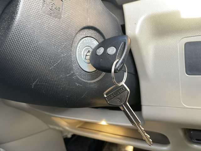 ダイハツ ムーヴ L 静岡県 2013(平25)年 8.4万km シルキーマルーンクリスタルメタリック 純正メモリナビ/・CD/・DVD/・フルセグＴＶ/・Bluetooth/・AM/・FM/主要装備/・ETC/・純正フロアマット/・Wエアバック/・リモコンキー/・純正ホイールキャップ