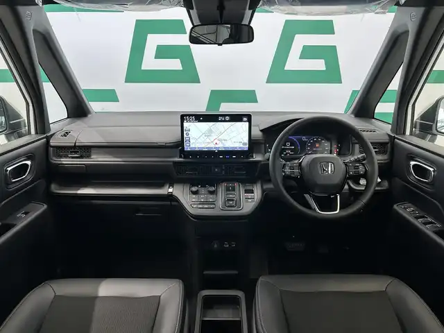 ホンダ ステップワゴン スパーダ eHEV 鹿児島県 2025(令7)年 0.1万km未満 プラチナホワイトパール 登録済未使用車/ホンダセンシング/・衝突軽減ブレーキ/・誤発進抑制機能（前後）/・歩行者事故低減ステアリング/・路外逸脱抑制機能/・渋滞追従機能付アダプティブクルーズコントロール/・車線維持支援システム/・渋滞運転支援機能/・先行車発進お知らせ機能/・標識認識機能/・オートハイビーム/・パーキングセンサーシステム/ブラインドスポットインフォメーション/アダプティブドライビングビーム/純正11インチメモリナビ【LXM-247VFLi】/（CD/DVD/フルセグ/Bluetooth/SD/USB）/バックカメラ/ハーフレザーシート/前席シートヒーター/2列目オットマン/全列USBチャージャー/革巻きステアリング/ステアリングリモコン/パドルシフト/電動パーキングブレーキ/ブレーキホールド/純正LEDヘッドライト/フロントフォグランプ/オートライト/ヘッドライトレベライザー/純正16インチアルミ/保証書&取扱説明書
