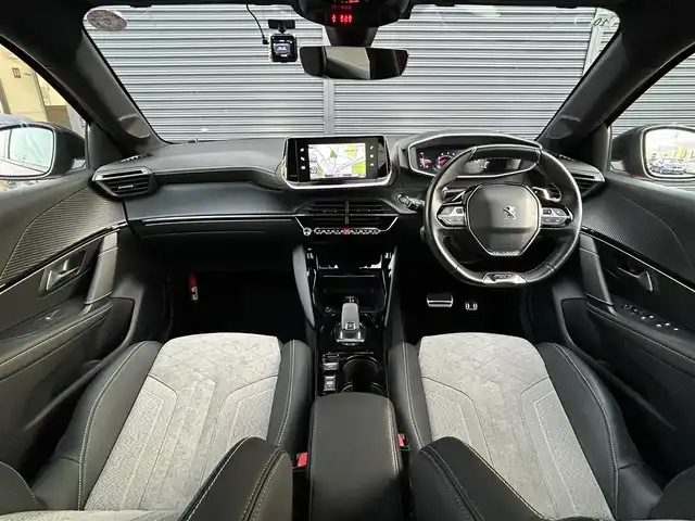 プジョー プジョー ２０８ GT 茨城県 2020(令2)年 5.1万km 赤 アクティブセーフティブレーキ　/ＡＣＣ　/ＬＫＡ　/ＢＳＭ　/Ｂカメラ　/パーキングセンサー　/ナビ　/１２セグ　/ＢＴ　/ＵＳＢ　/半革　/ＬＥＤ　/アンビエンスライト　/ワイヤレス充電　/ＥＴＣ　/純正１７インチＡＷ　/禁煙車