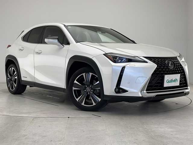 レクサス ＵＸ 250h バージョンC 愛知県 2021(令3)年 2.9万km ソニッククォーツ 衝突軽減システム/純正10型ナビ/三眼LEDヘッドライト/レーダークルーズコントロール/シートヒーター/フルセグ/CD DVD/Bluetooth/バックカメラ/パワーシート/ヘッドアップディスプレイ/コーナーセンサー/純正アルミホイール/ETC2.0/ブラインドスポットモニター/パドルシフト/ステアリングヒーター/オートマチックハイビーム/ドライブレコーダー/ステアリングスイッチ/スマートキー/プッシュスタート