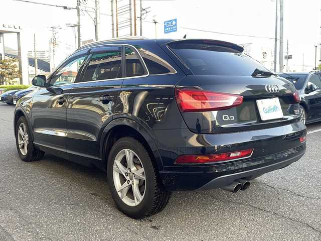 アウディ Ｑ３ 2．0 TFSI クワトロ 180PS 福井県 2017(平29)年 11.7万km 黒 プッシュスタート/スマートキー/オートライト/電格ミラー/ステアリングスイッチ/前席パワーシート/デジタルインナーミラー/前後ドラレコ/パワーバックドア/コーナーセンサー/ダウンヒルアシストコントロール/ルーフレール