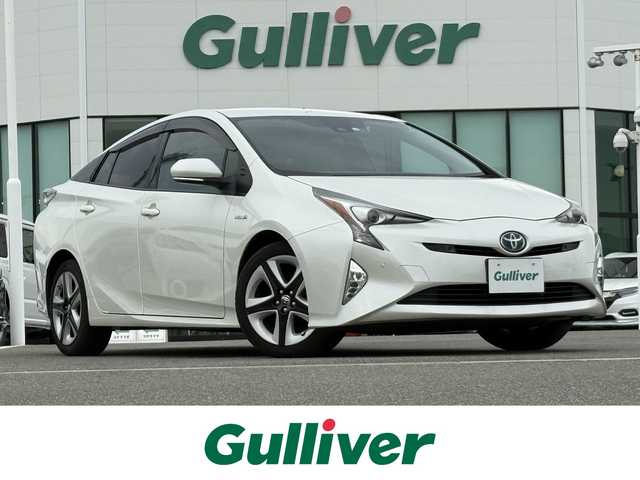 トヨタ プリウス A ツーリングセレクション 佐賀県 2016(平28)年 9.7万km ホワイトパールクリスタルシャイン 純正9インチナビゲーション/・フルセグTV/CD/DVD/Bluetooth/バックカメラ/トヨタセーフティセンス/・プリクラッシュセーフティ/・レーンディパーチャーアラート/・オートハイビーム/アダプティブクルーズコントロール/クリアランスソナー/ブラインドスポットモニター/ヘッドアップディスプレイ/シートヒーター/パーキングアシスト/ビルトインETC/純正ドライブレコーダー/プッシュスタート/スマートキー/LEDヘッドライト/純正フォグライト/純正17インチアルミ/純正フロアマット/スペアキー１本