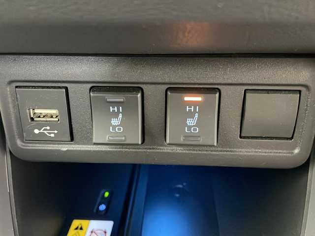 トヨタ カローラ クロス ハイブリッド Z 岐阜県 2022(令4)年 2.8万km アティチュードブラックマイカ モデリスタエアロ/トヨタセーフティセンス/・プリクラッシュセーフティ/・オートハイビーム/・レーダークルーズコントロール/・レーントレーシングアラート/・パーキングサポートブレーキ/・ロードサインアシスト/ブラインドスポットモニター/・リアクロストラフィックアラート/クリアランスソナー/純正9インチディスプレイオーディオ/・ナビキット/・Bluetooth/フルセグTV/Miracast/USB/パノラミックビューモニター/パワーバックドア/前後ドライブレコーダー/ワイヤレス充電/革巻きステアリング/・ステアリングスイッチ/ハーフレザーシート/・シートヒーター/・パワーシート/LEDヘッドライト/・フォグランプ/ルーフレール/プッシュスタート/スマートキー/純正フロアマット/純正ドアバイザー