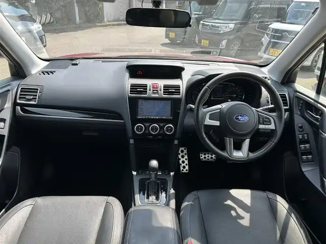 スバル フォレスター S－リミテッド 和歌山県 2016(平28)年 10万km ヴェネチアンレッドパール (株)IDOMが運営する【じしゃロン和歌山店】の自社ローン専用車両になります。こちらは現金またはオートローンご利用時の価格です。自社ローンご希望の方は別途その旨お申付け下さい/4WD/BSM/衝突被害軽減システム/ナビ/（Bluetooth/CD/DVD/フルセグ)/レーダークルーズコントロール/レザーシート/ステアリングスイッチ/D席シートメモリ/全席シートヒーター/電動リアゲート/ヒルコントロールアシスト/オフロードトラクションアシスト/フォグランプ/電動格納ミラー/ウィンカーミラー/ドラレコ付きデジタルインナーミラー/ビルトインETC/シート調節ボタン/スペアキー